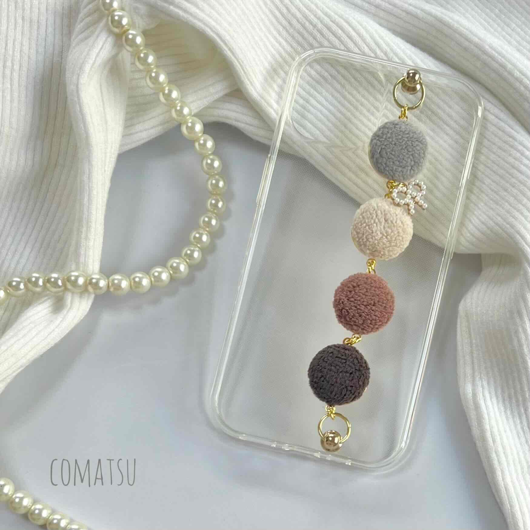 もこもこボア ハンドホルダースマホケース 落下防止ベルトストラップ付きスマホカバー